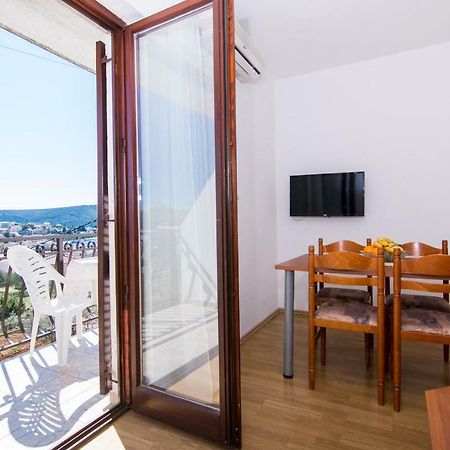 Apartments Jozic Сегет-Враница Экстерьер фото