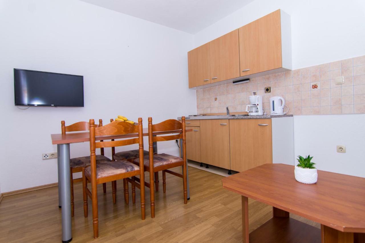 Apartments Jozic Сегет-Враница Экстерьер фото
