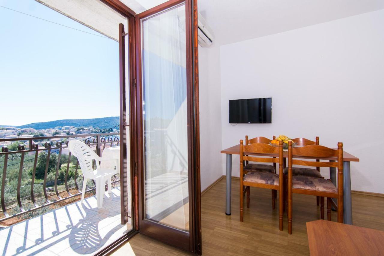 Apartments Jozic Сегет-Враница Экстерьер фото