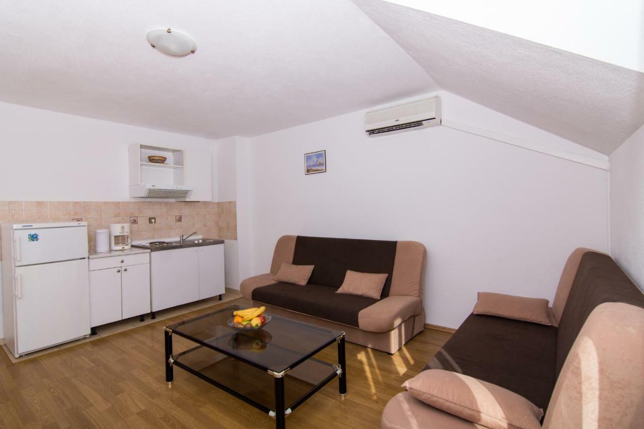 Apartments Jozic Сегет-Враница Экстерьер фото